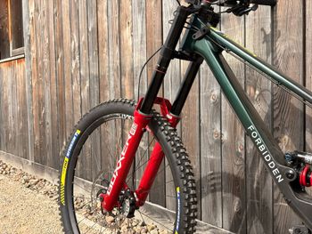 Gebrauchtes Forbidden Supernought SRAM GX DH 2025 Mountainbike, Grün — Bild 11 von 12