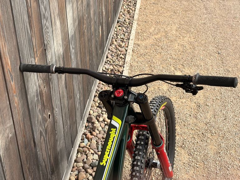 Gebrauchtes Forbidden Supernought SRAM GX DH 2025 Mountainbike, Grün — Bild 6 von 12