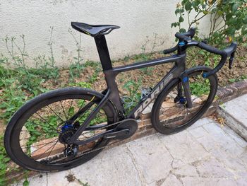 Tweedehands Adris Custom SRAM Force eTap AXS 2024 Road & Gravel — afbeelding 3 van 4