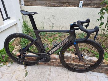 Tweedehands Adris Custom SRAM Force eTap AXS 2024 Road & Gravel