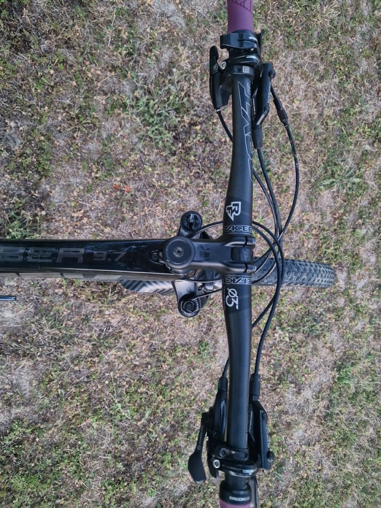 Used Trek Procaliber 9.7 2021 2021 Mountainbike, Light Gray, 29 — image 7 of 11