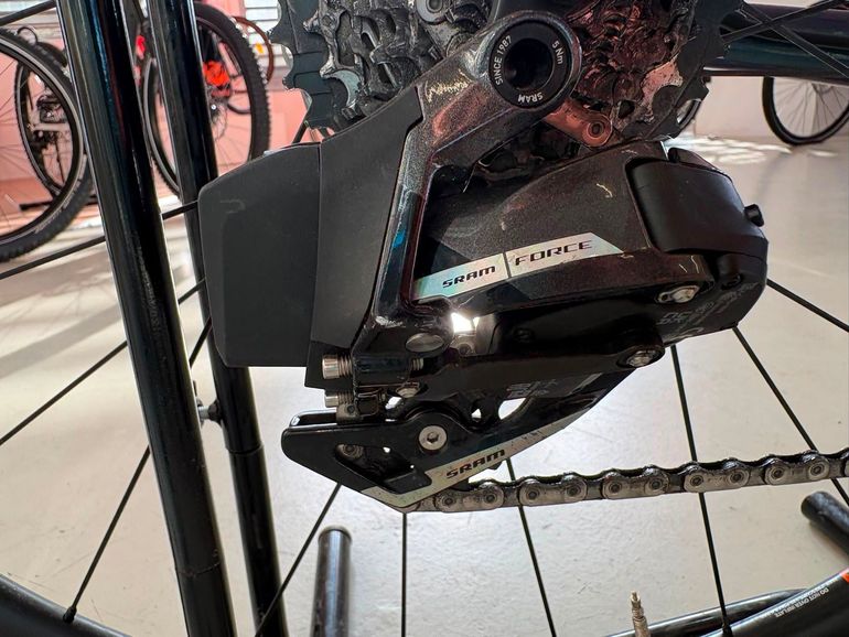 Used Giant Tcr advanced SRAM Force eTap AXS 2022 Road & Gravel, Blue — image 5 of 5
