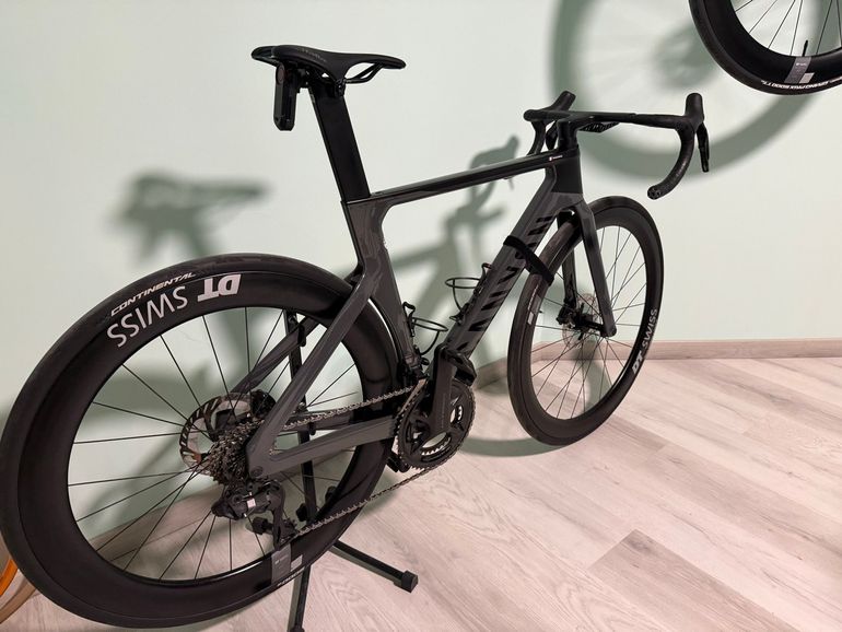 Brugt Canyon Aeroad CF SLX 8 Di2 2024 2024 Road & Gravel — billede 18 af 20