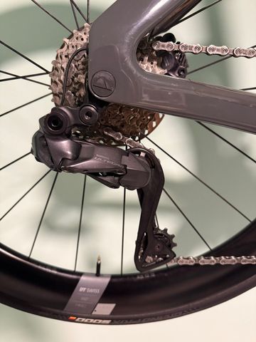 Brugt Canyon Aeroad CF SLX 8 Di2 2024 2024 Road & Gravel — billede 12 af 20