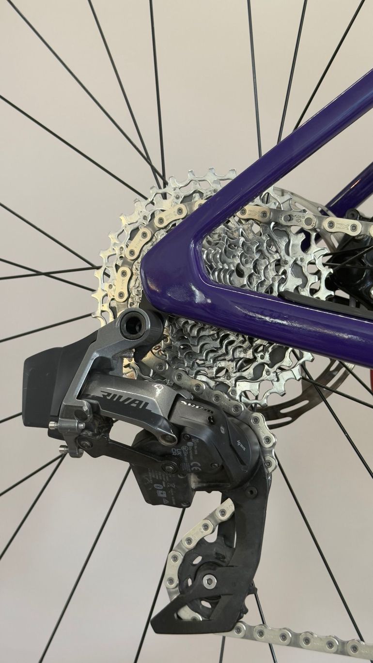 Tweedehands BMC Kaius 01 THREE 2024 2024 Road & Gravel — afbeelding 9 van 17