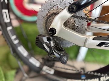 Brugt Fantic XEF 1.9 Factory 2026 2026 Mountainbike — billede 13 af 14