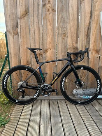 Trek Madone Gen 8 SL 2024 Road & Gravel d'occasion