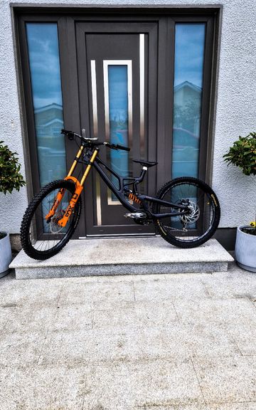 Używany Santa Cruz V10 DH X01 / Carbon CC 2025 2025 MTB