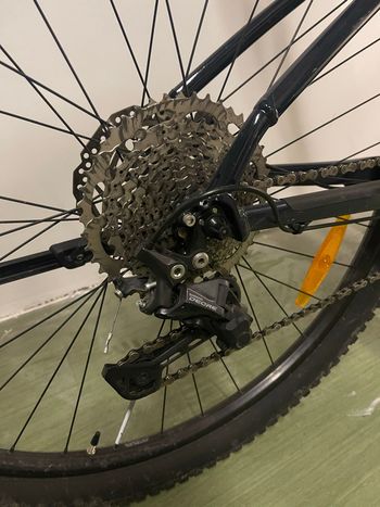 Używany Trek Marlin 7 Custom Shimano Deore 2020 Mountainbike — zdjęcie 3 z 4