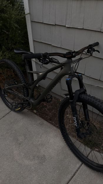 Used Specialized Men's Stumpjumper St Comp Carbon 29 2019 2019 MTB