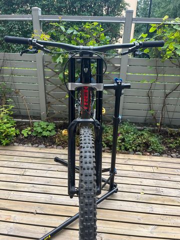 Käytetty Trek Session 8 27.5 2018 2018 Mountainbike — kuva 2 / 7