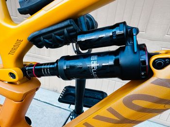 Used Canyon Torque Frameset 2024 Mountainbike, Orange — image 6 of 12