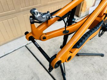 Used Canyon Torque Frameset 2024 Mountainbike, Orange — image 4 of 12