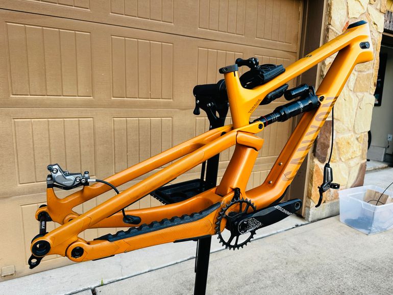 Used Canyon Torque Frameset 2024 Mountainbike, Orange — image 3 of 12