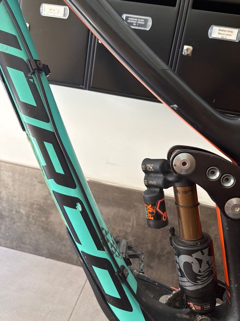 Norco Aurum C7.1 2017 2017 Mountainbike d'occasion — image 2 sur 8