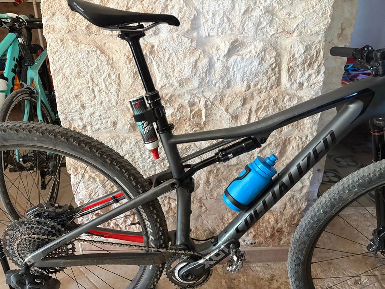 Specialized Men's Epic Comp Carbon 2019 Frameset 2019 Mountainbike usato, Nero — immagine 2 di 3