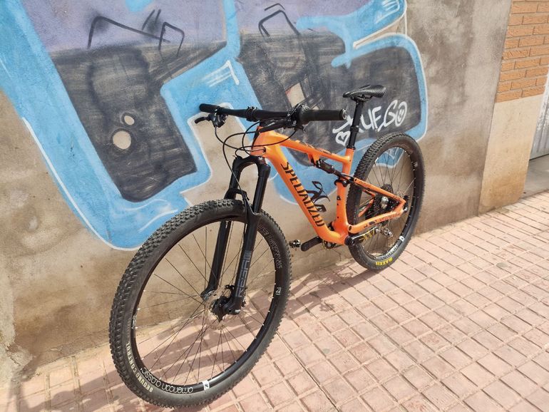 Used Specialized Epic Comp 2022 2022 Mountainbike, Orange, 29 — image 5 of 5