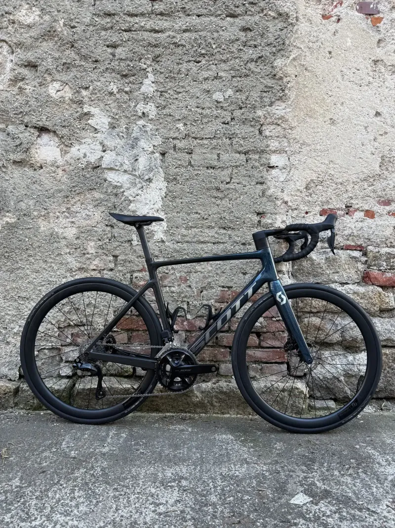 Used Scott Addict RC Shimano 105 Di2 2024 Road & Gravel