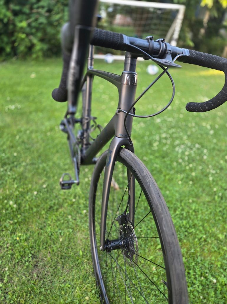 Gebrauchtes Scott Addict SE disc 2021 2021 Road & Gravel, Hellgrau — Bild 4 von 5