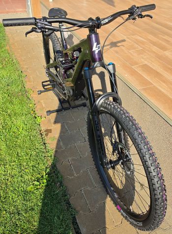 Used Lapierre Overvolt Shimano Deore XT 2025 Mountainbike, Purple — image 6 of 8