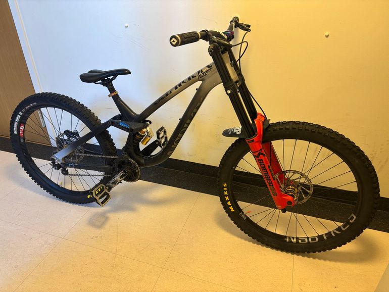 Used NS Fuzz 27.5 2022 2022 Mountainbike, Light Gray, 27.5 — image 3 of 7