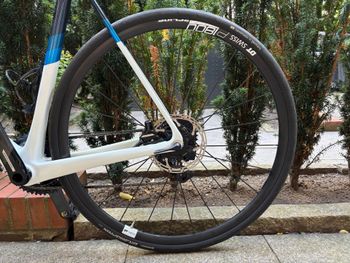 Gebrauchtes Stevens Izoard Pro Disc 2023 2023 Road & Gravel, Weiß — Bild 5 von 13