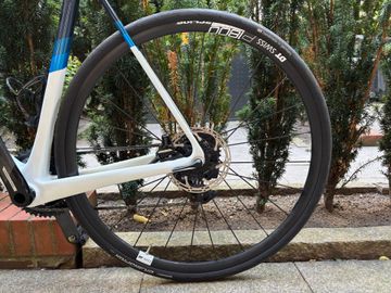 Used Stevens Izoard Pro Disc 2023 2023 Road & Gravel, White — image 5 of 13