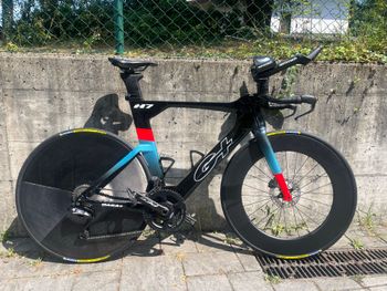 Käytetty Gara+ Custom Shimano Ultegra Di2 2025 Road & Gravel