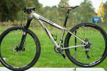 Used Lynskey Pro650 2019 Mountainbike, Light Gray — image 10 of 15