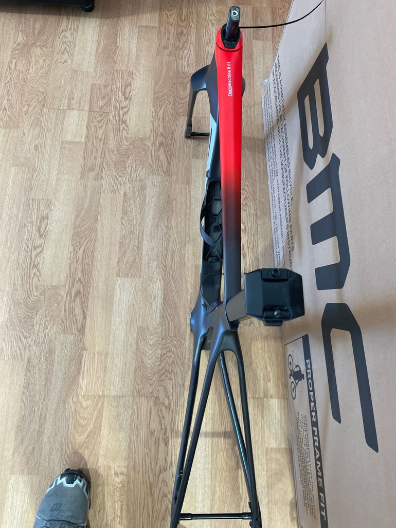 Brugt BMC Teammachine R 01 ONE 2026 Frameset 2026 Road & Gravel — billede 4 af 6