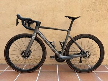 Gebrauchtes Scott Addict RC Shimano Ultegra Di2 2020 Road & Gravel, Hellgrau — Bild 2 von 13