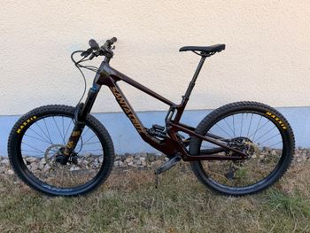 Käytetty Santa Cruz Nomad S / Carbon C / 27.5 2021 2021 MTB