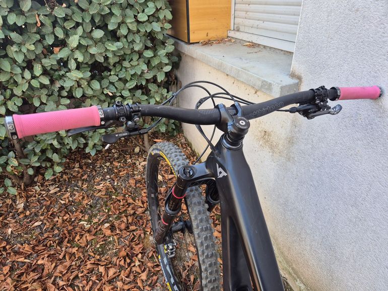 Tweedehands YT Custom SRAM GX Eagle 2021 Mountainbike — afbeelding 8 van 10