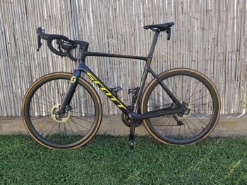 Used Scott Addict Shimano Dura Ace 2021 Road & Gravel, Black — image 2 of 7