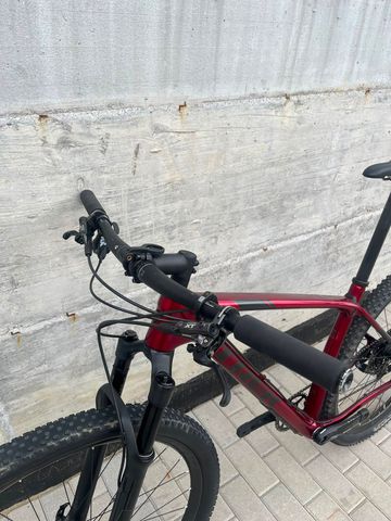 Used Trek Procaliber 9.7 2020 2020 Mountainbike, Red, 27.5, 29 — image 3 of 7