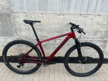 Käytetty Trek Procaliber 9.7 2020 2020 Mountainbike — kuva 2 / 7