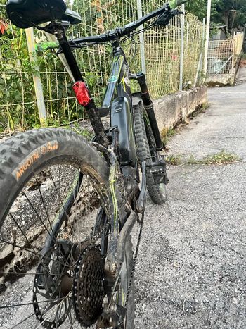 Merida eONE-TWENTY 500 2019 2019 Mountainbike usato, Nero — immagine 3 di 5