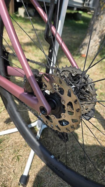 Scott Addict RC 30 2025 2025 Road & Gravel usato, Viola — immagine 4 di 9