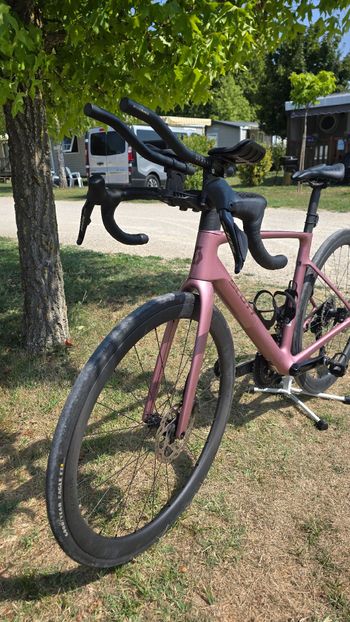 Brugt Scott Addict RC 30 2025 2025 Road & Gravel — billede 2 af 9