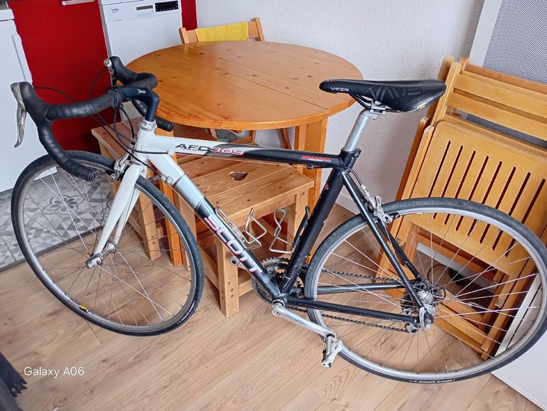 Used Scott AFD Shimano Ultegra 2010 Road & Gravel, Black — image 2 of 5