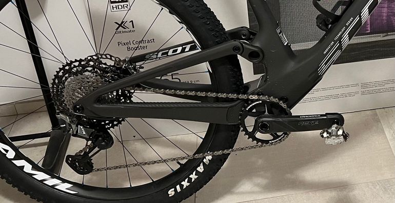 Scott Spark RC Team 2024 2024 Mountainbike usato, Nero — immagine 3 di 3