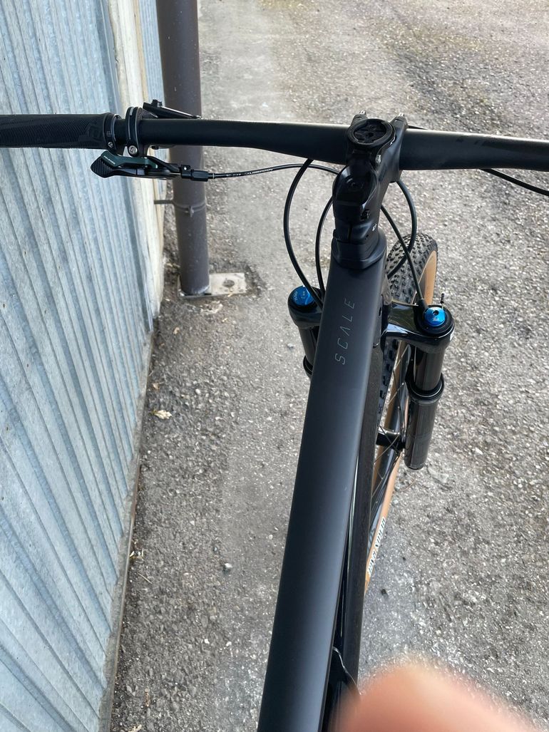 Used Scott Scale 925 2022 2022 Mountainbike, Blue, 29 — image 5 of 8
