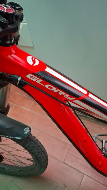 Used Giant Glory 2 2018 2018 Mountainbike, Red, 27.5 — image 2 of 7
