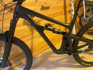 Used Yeti SB150 C2 2023 2023 Mountainbike, Black — image 5 of 8
