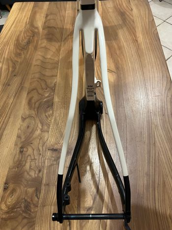 Używany BH AERO TT 4.0 2023 Frameset 2023 Road & Gravel — zdjęcie 4 z 6