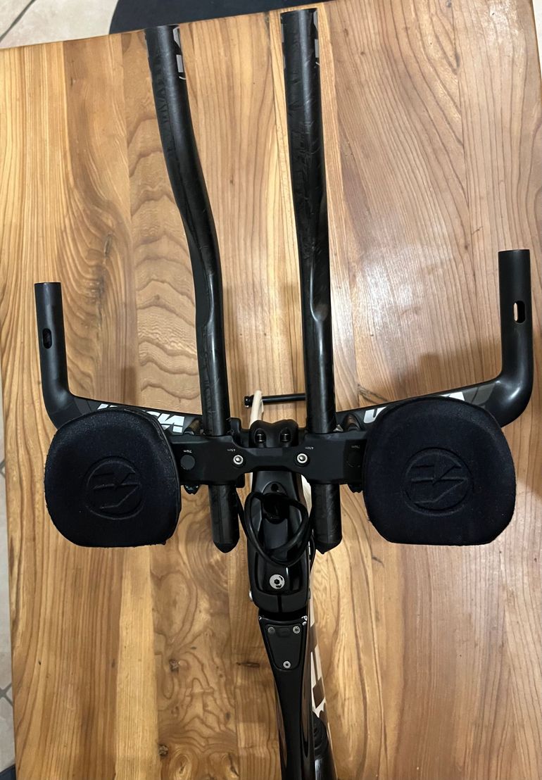 Używany BH AERO TT 4.0 2023 Frameset 2023 Road & Gravel — zdjęcie 3 z 6
