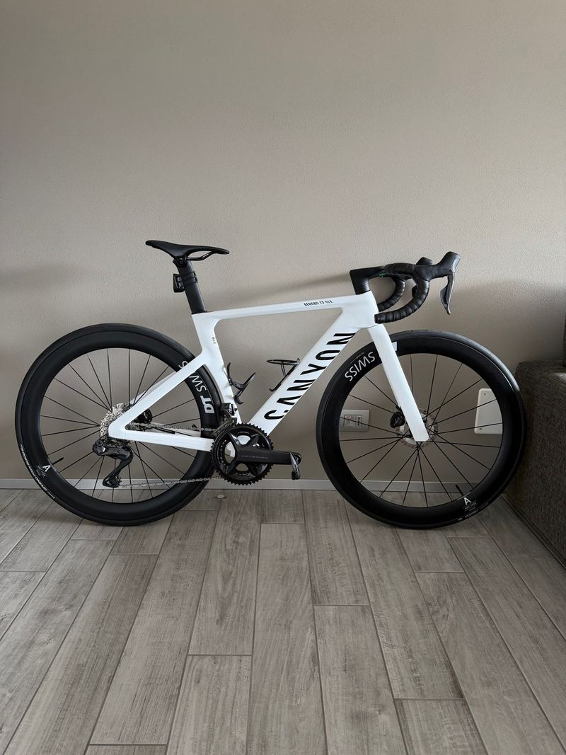 Used Canyon Aeroad CF SLX 8 Di2 2026 2026 Road & Gravel