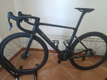 Używany Scott Addict RC Ultimate 2025 2025 Road & Gravel — zdjęcie 4 z 9