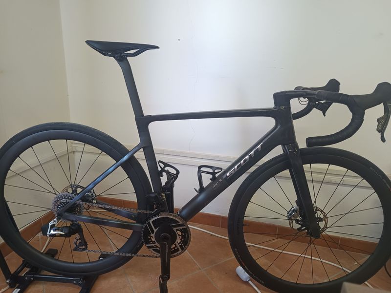 Used Scott Addict RC Ultimate 2025 2025 Road & Gravel