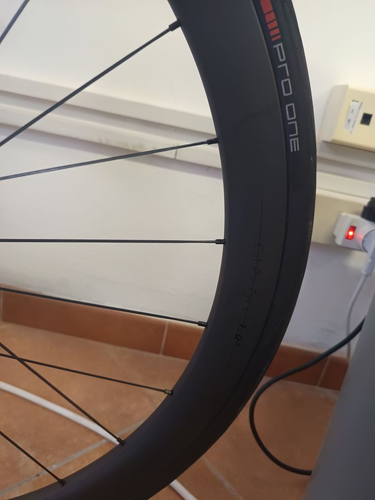 Używany Scott Addict RC Ultimate 2025 2025 Road & Gravel — zdjęcie 6 z 9